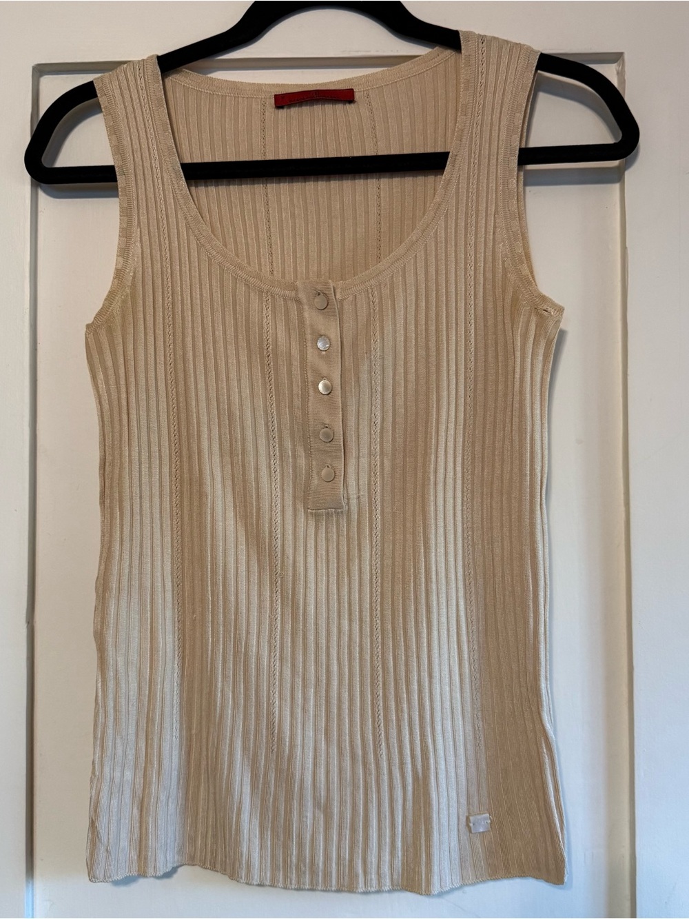Carolina Herrera Cream Ribbed Button-Front Tank Top, size M